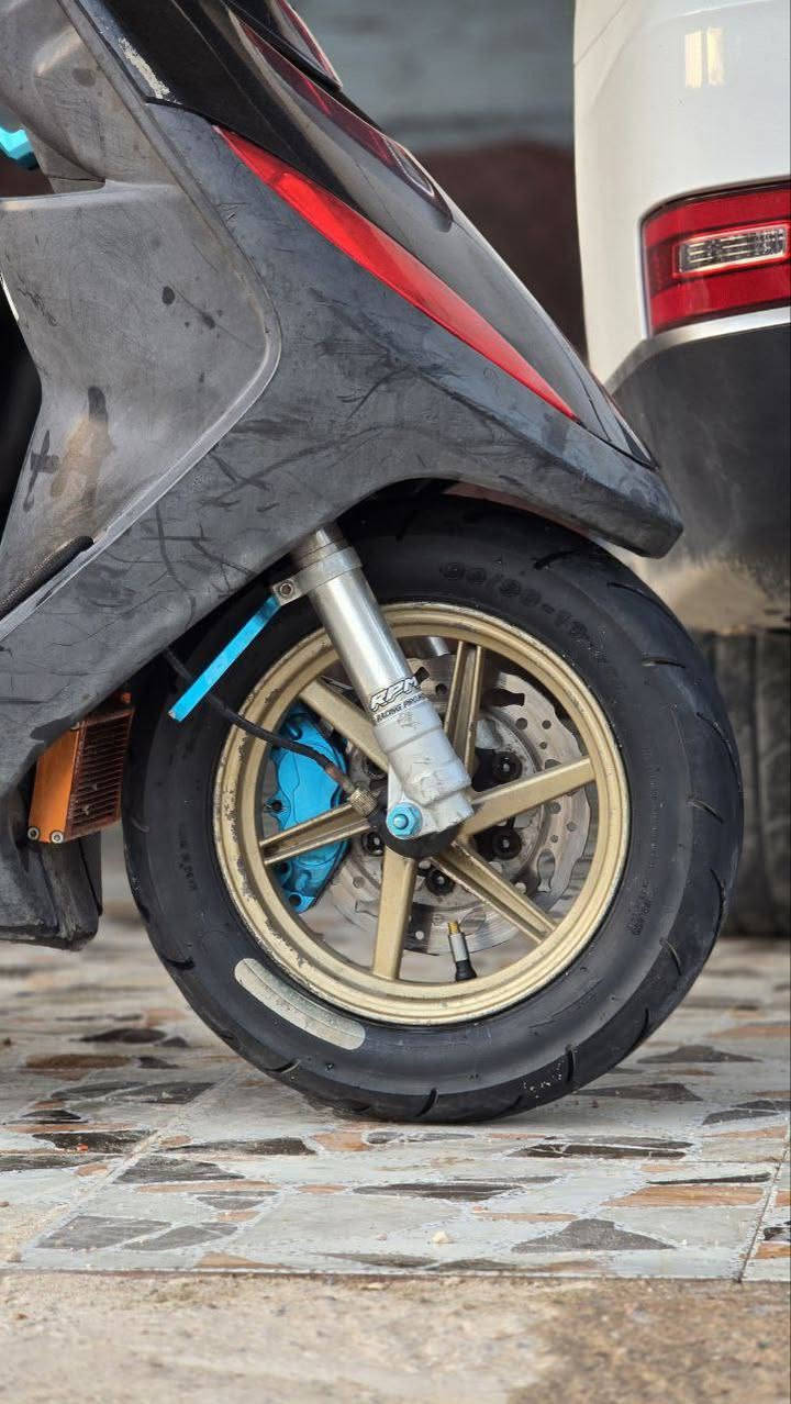 سلام عليكم ماكس عدله للبيع
ملغومه لغم تزويد مابيه برغي بلادي وكله اصلي 
بوشه 56 Smart
ولتزويد البيه مايحتاج اسولف شوفت عينك
دراجه نكره بكل وقت محرك ناعم كلش 
شلعه ومعدل فول 
الدراجه برغي تجاري مابيه كله اصلي
السعر خاص مكاني ناصريه سوك الشيوخ 
***********
