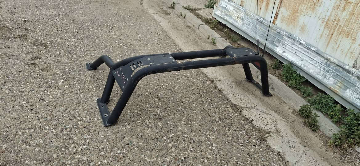 السلام عليكم 
محجر + درع اماني نفس هذا نضافه ٩٠ % السعر ٣٥٠ الف العنوان بغداد 
***********
