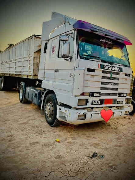 السلام عليكم سكانيه للبيع راس وعربانه موديل 95 طول العربانه 12/30 حدادي تخم تاير  فقط المكينه بيهه صرف الاستفسار ع الرقم ***********
