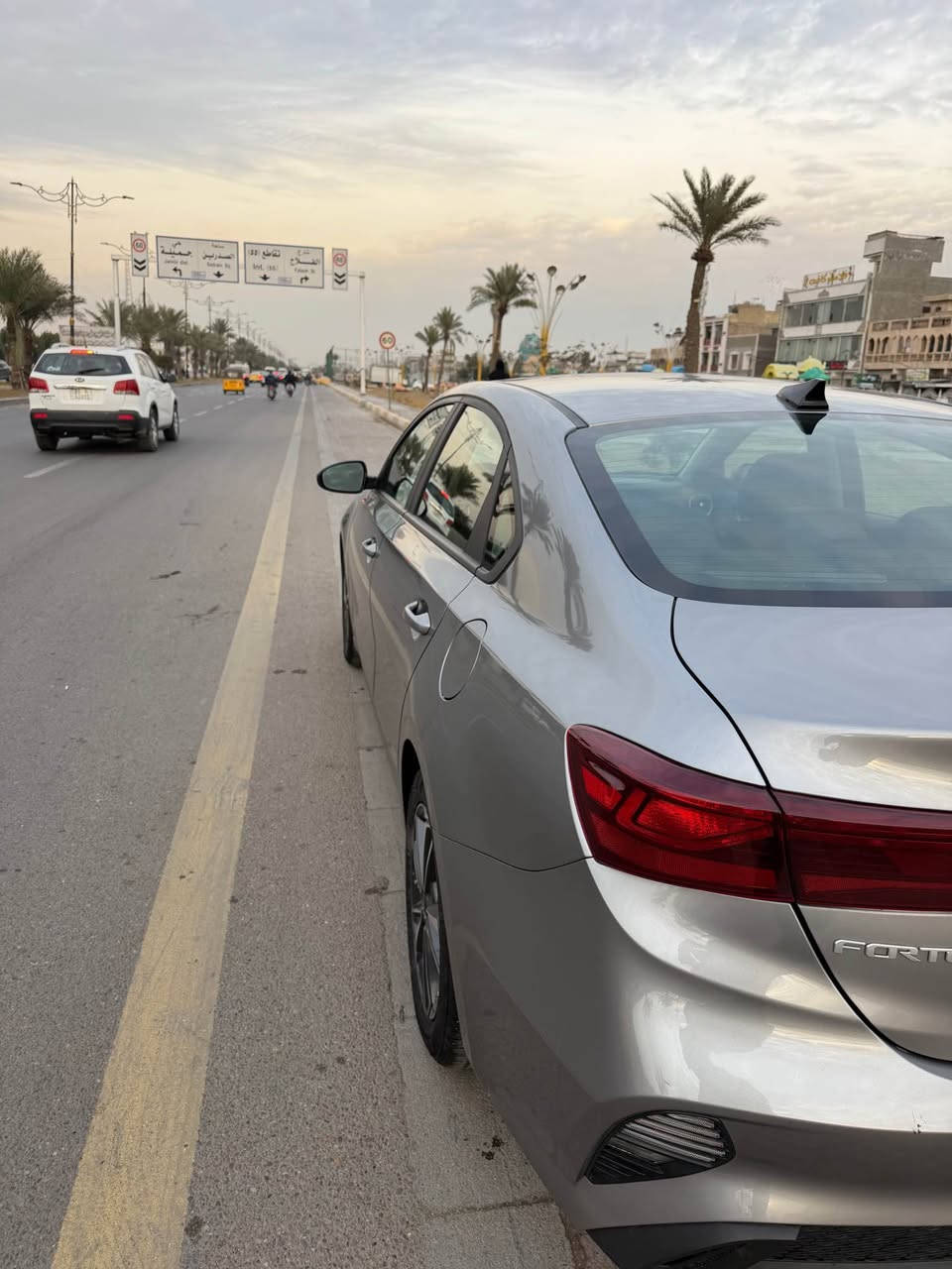 السلام عليكم 
كيا فورتي   موديل 2024 
حادثها  جاملغ امامي وباب صفحة سكن مبدلات  وبيها صبغ  شويه بل باب  
    
بدون دواخل شاصي لغد. مكفوله بجم كبس  ابيعلك شرط السونار
  
كير مكينة تبريد مكفوله
 السيارة جديده. ترايك وين متريد   

 
رقمها  اربيل 
ب أسمي تحويل ثاني يوم 
 ماشيه٣٢
سعرها.150وبيها مجال بسيط.  

*********** بغداد, العراق
