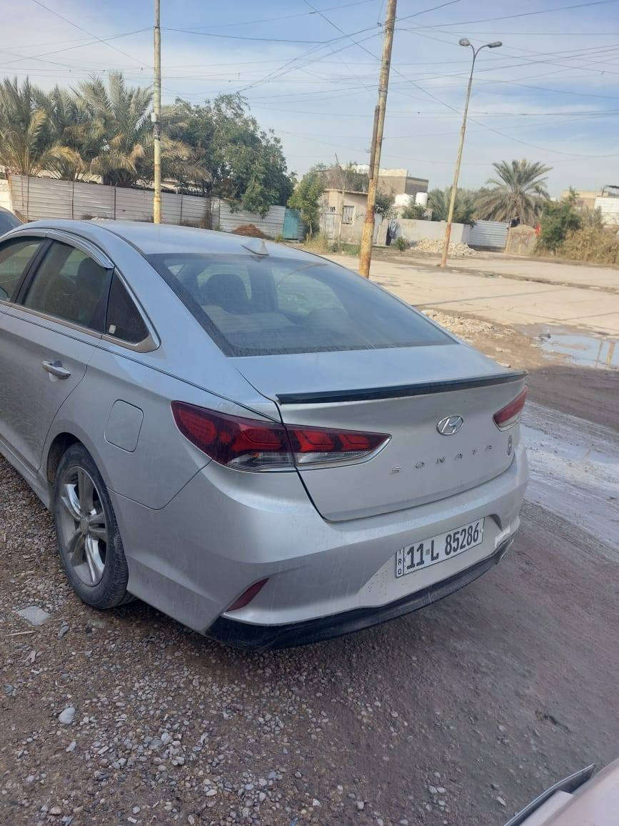 سلام عليكم سوناتا موديل 2018 سياره فووول عده الفتحه حادثهه جاملغ وشويه م̷ـــِْن البنيد سياره بسمي وسياره ستعمال شخصي سياره خير م̷ـــِْن الله كير مكينه جيدي اي محوله علـّۓ. لبانزين العادي لٱ دوانز ولاشي تبريد ثلج صدرهه 50بل 100ووكع م̷ـــِْن سعره مال صدر وبيهه مجال حك جيه ***********
