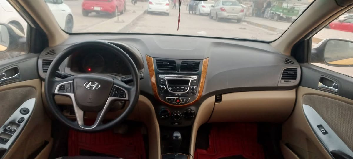 سلام عليكم اكسنت موديل 2012 خليجيه مكفولة من الضربه بس بنيد مبدل مكينه 1600 دوش سياره جاهزه كير ومكينه وحداديه تخم تاير تبريد كله جديد تحويل ثاني يوم سنويه 28 مصفره هيئه غرامات مكانها حله بابل نادر السعر 78 وبيها مجال ***********
