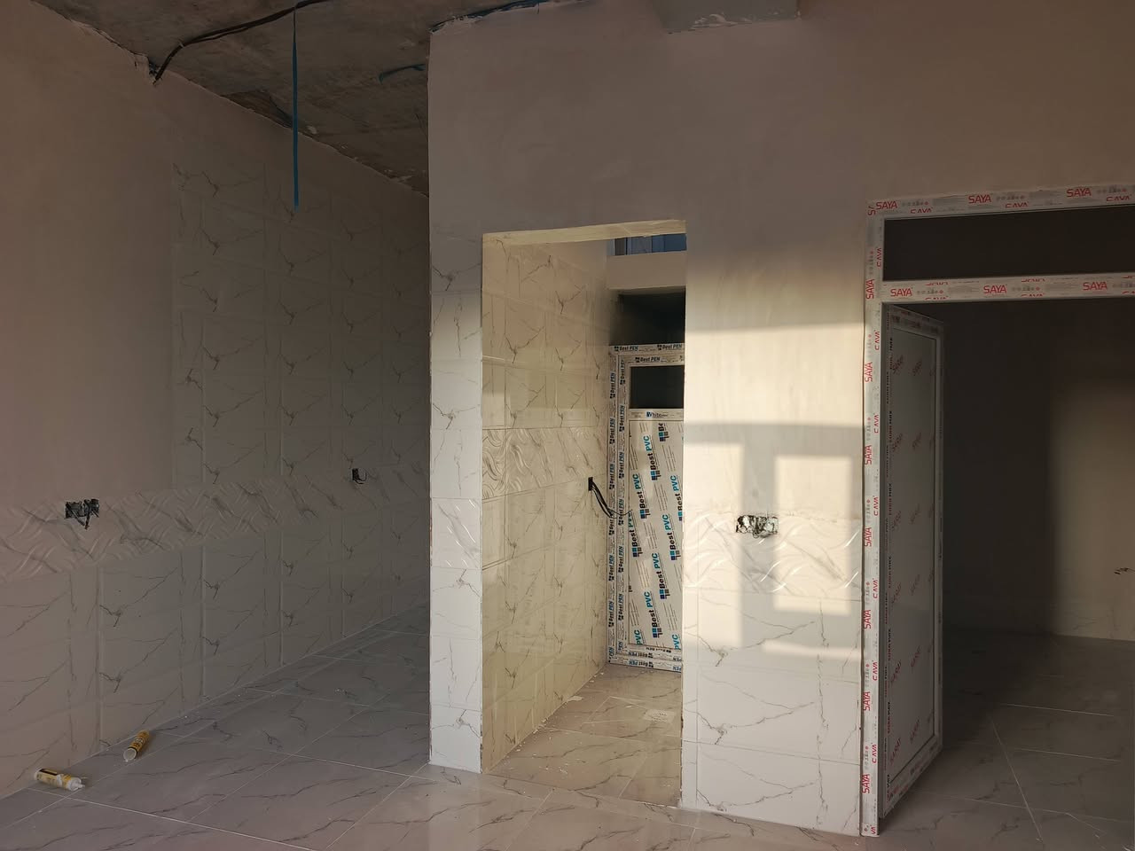 سڵاو هاوڕێیان
خانووی لۆك ماڵی تێ نەجووە
سعری هەرزان هەرزان  هەرزان
200مترە کراوتە دوو 10بە10
خانوە کان لەتەواوبوون دایە
لەسەرپانی کەوتووە 
حانوە کە تازەیە
بەردەمی هەردوو خانووەکە جۆڵە
شوێنی حمرین واتە کوڵەجۆیەکان
سسسسعریان مناسبە
بۆ دووبرا یان کورووباوك زۆر گونجاوە

__________________________
‌‌ئێوەی بەڕێزیش گەر موڵکتان هەیە دەتانەوێ بیفرۆشن یان بەکرێی بدەن 
ئەوا دەتوانن تەواوی زانیاریەکان بنێرن بۆمان
  بێ بەرامبەر بۆتانی بڵاو دەکەینەوە
- ناونیشانی تەواوی موڵکەکەت 
- چەن وێنەیەکی موڵکەکەت ئەگەرهەبو،
-نرخی موڵکەکەت
بؤزانياري ته واو 
په يوه ندی بکە
ژماره  کانمانەوە
ــــــــــــــــــــــــ
***********
***********
***********
ــــــــــــــــــــــــــــــــــــــــــــــ
یان دەتوانن سەردانی نووسینگە بکەن
کەلار مجموعەی 500ماڵەکە نزیك مزگەوتی نوسینگەی تەقوا
