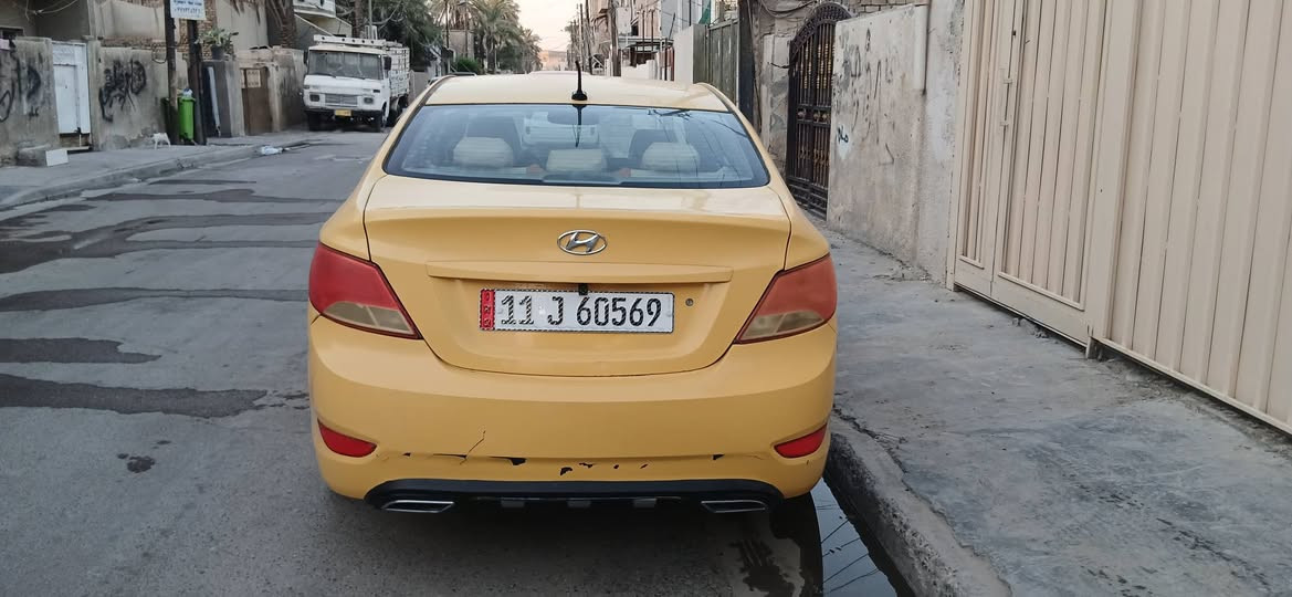 السلام عليكم ورحمة الله وبركاته
اكسنت 2014 gdi وارد أمريكي
حادثها جاملغ السائق 
رقم بغداد أنكليزي أجرة 
بأسمي السيارة تحويل ثاني يوم
السعر 75 او بيها مجال قليل حق الجية
بغداد الجديدة 
***********
واتساب موجود
