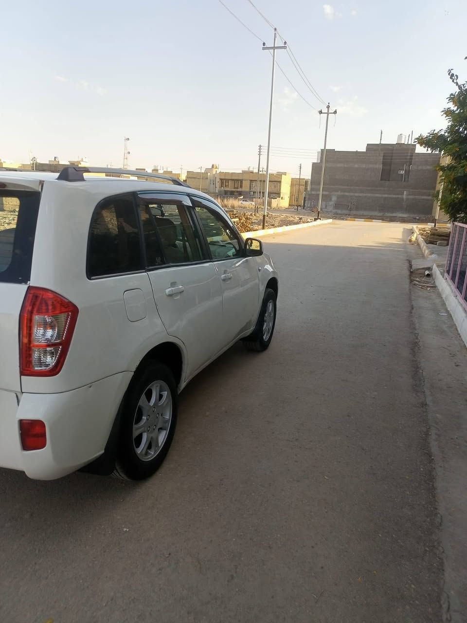 سلام عليكم تيكو موديل 2013 محرك كورله نحله 1800 كيرمحرك جدد خيرمن الله حداده توني مسويه سياره جهازه مال جناي كهربائيات جاهزه رقم بصره سنويه مجدده 28 تحويل مباشر مصبوغه جماليه بدون ضربه مكان السياره ناصرية مركز السعر 46 وبيه مجال حق الجيه  السياره اوتوماتيك ***********
