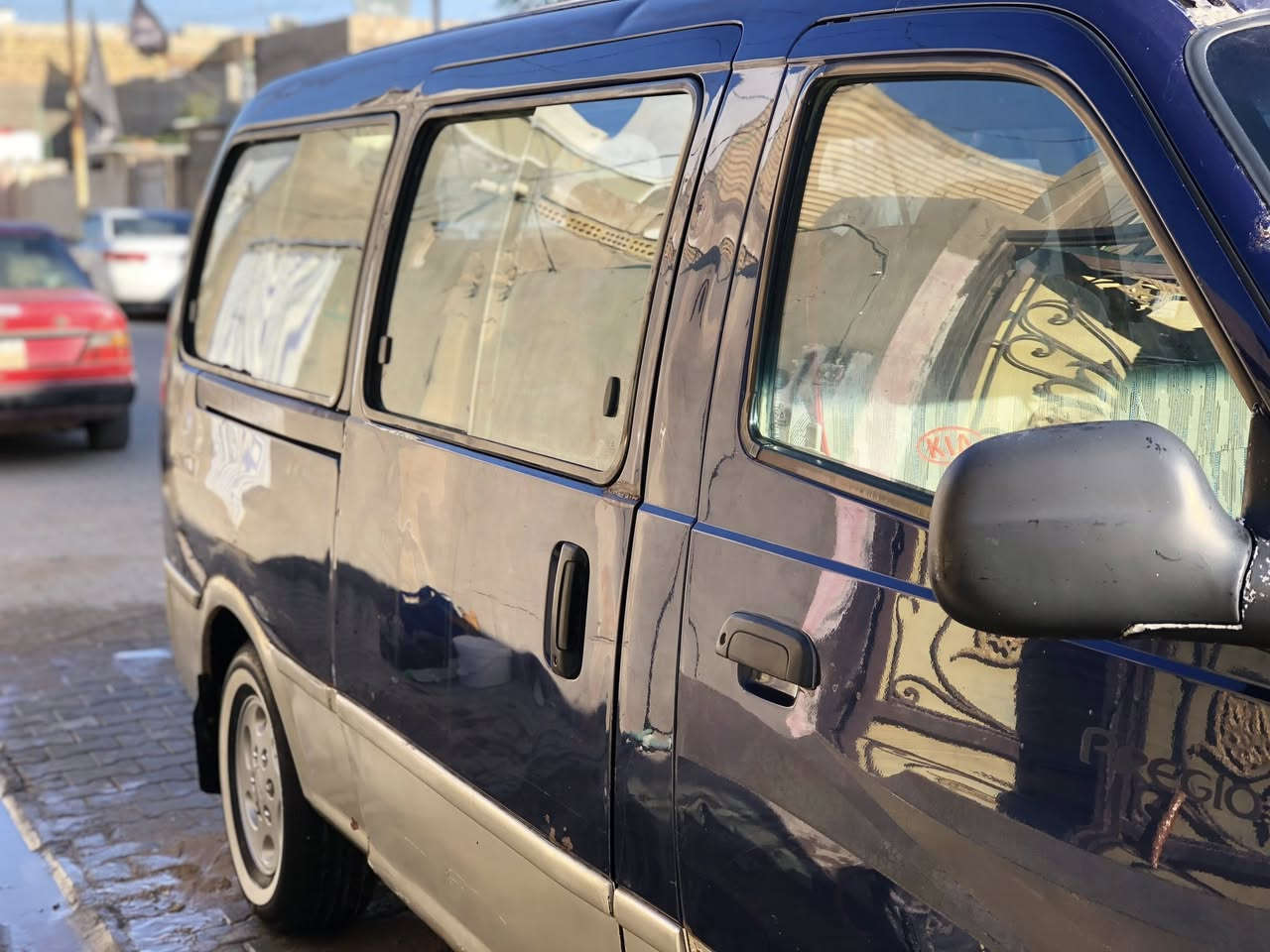 السلام عليكم -للبيع كيا بريجو موديل 1996 رقم انگليزي بسمي مكان السيارة نجف سيارة بدون صبغ بلادية مكفوله من كلشي ضربه وشواصي وگير ومكينه واكسن ودواخل جديد السعر 70 وبيه مجال للشراي للتواصل واتساب ***********
