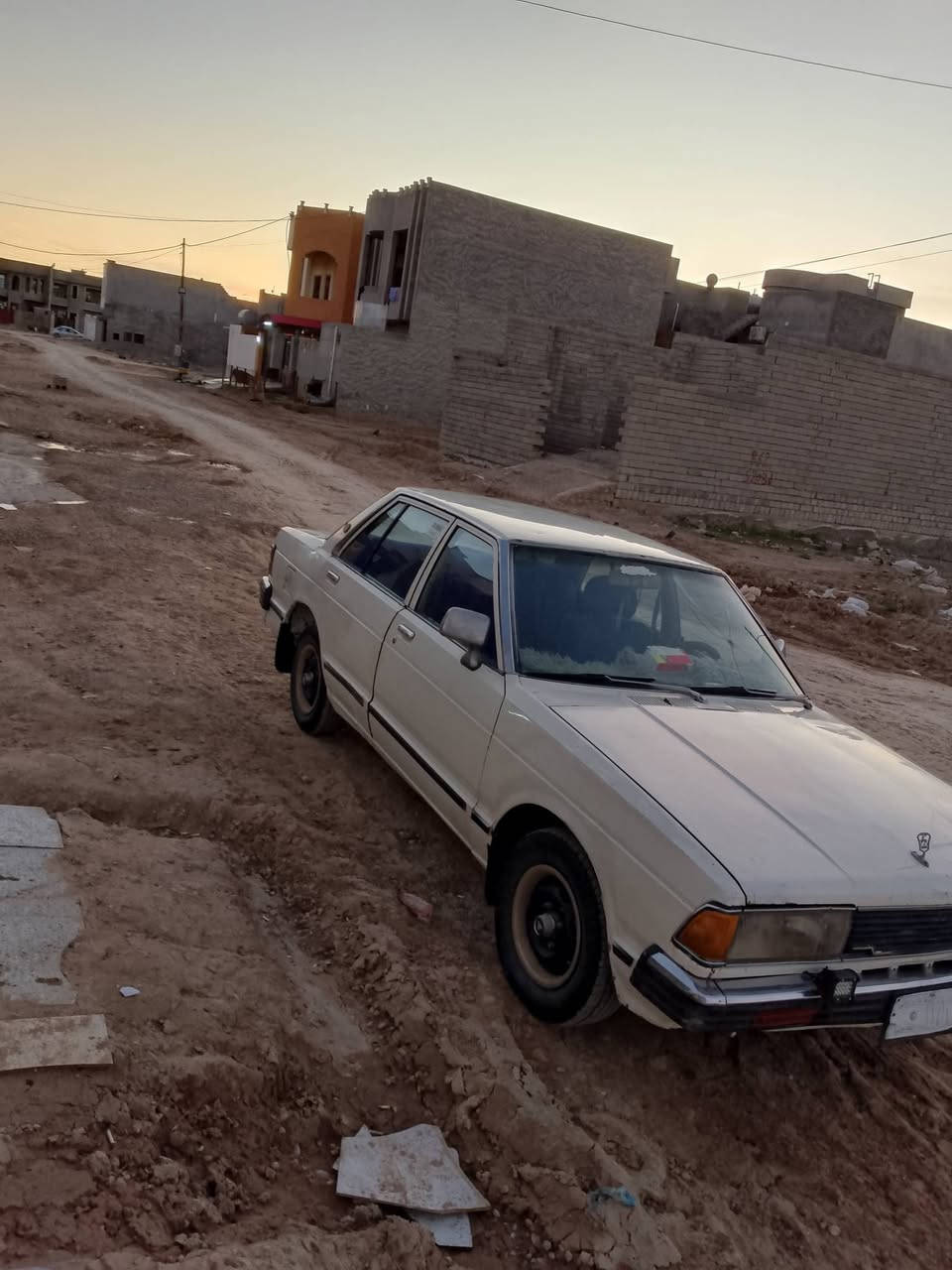 السلام عليكم سياره للبيع نيسان داستن موديل 80 السعر 15 قفل قفل المكان تكريت حي الديون شارع 60 هذا رقمي *********** السياره نظيفه وعلى بلال ماكينه وجيه واكشن شرط ما شاء الله تبارك الرحمن
