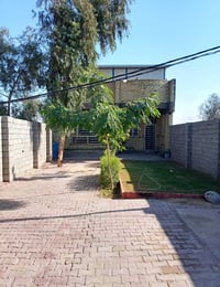 قرب محطة أبو زياد • ٣٠٠م • بناء حديث