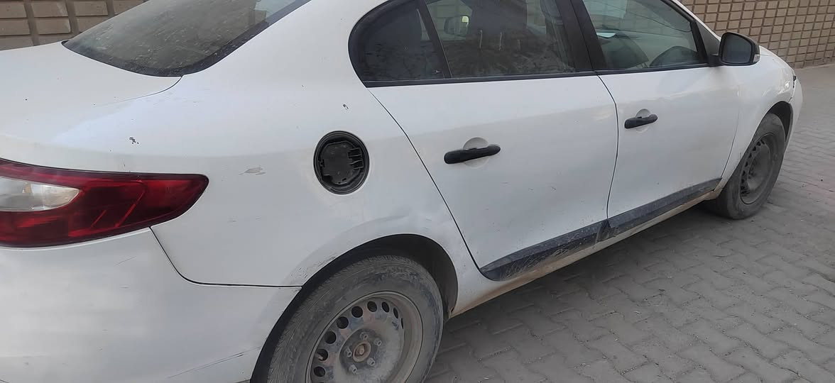 رينو فلونس 2012 ابيض
قبغ اصفر المرغوب
كير ومحرك نضيفات جدا كشرها متوسط
حادثها بيبان خلفيه  بيها الواتر بم بي مشكله باب السايق عاوزها يده ضفيرتها جديده صدر امامي خلفي عمره 75٪ سياره على ايدي مامتعوبه  بس الكشر شويه يرادله ترتيب  سياره الك بيها تراي دواخلها نضيفه جداً دوشمه قديفه  منقص غاز  رقم بغداد انكليزي هزه جديده  مكانها الكاظميه جيب فيتر وتعال افحص واخذ  مشروع وطني ثاني يوم احولك سنويه جديده اليريد صور الهزه هم ادزهن اله ماعليها غرامات اهل ال45 مابيع والله والي يواعد ويضل يجيب جماعه واحجز ماحجز ماحب هل شيء تجي تشوف تفحص وتاخذ 
السعر 51 وبيها مجال
***********
