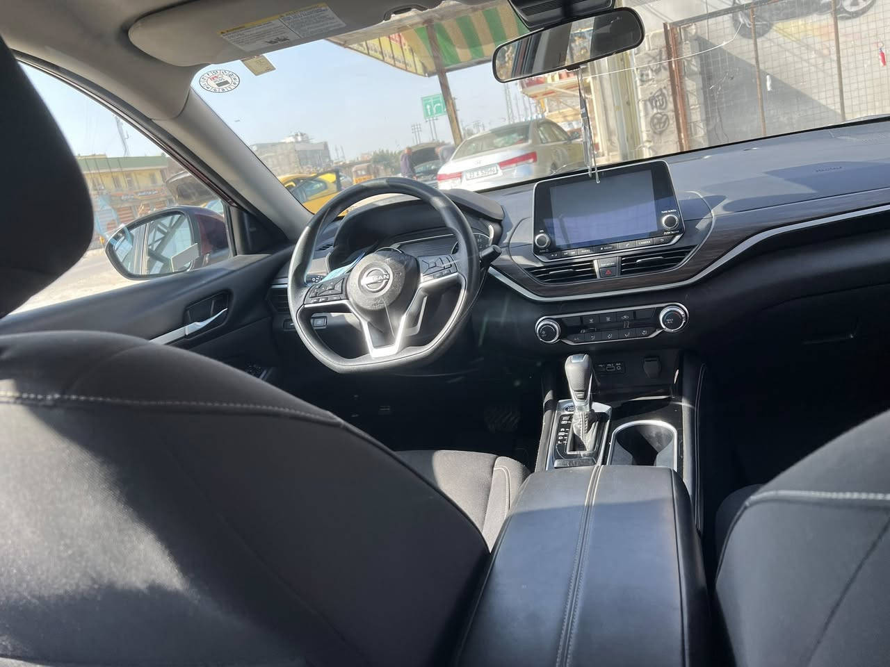 نيسان التيما 23 أربيل  ماشيه 98 حادث داخل المنشور المكان بعقوبه *********** السعر 170 وبيها مجال شي بسيط
