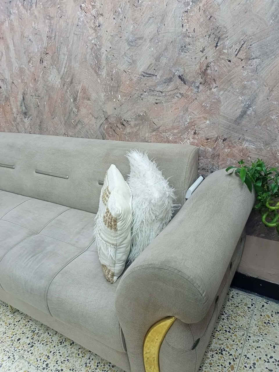ديوان البيع تفصال اي ضررا ما بيه السعر 300 وطبلات 60 الغراض نضيفات اي ضرر مابيهن


**إذا كنت صاحب هذا الإعلان وتريد حذفه لأي سبب، رجاءا أرسل رسالة إلى الدعم الفني**