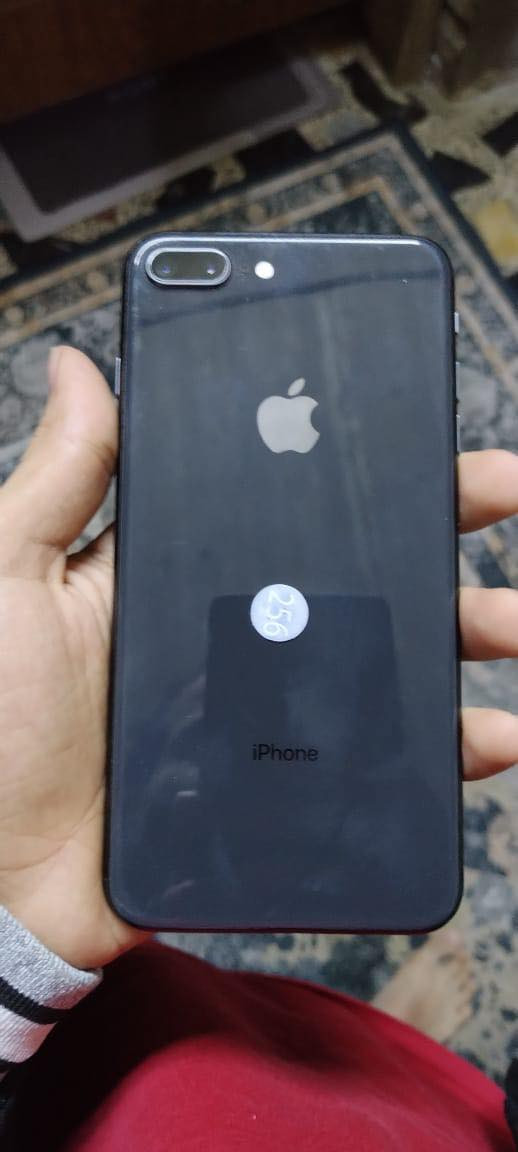 ايفون ٨ بلس ذاكره ٢٥٦ ريجن امريكي بطاريه ع حاسبه تقره ٧٠٪؜ ع موبايل تقره ٦٨ بالميه الجهاز نظيف بس بي مشكلتين شويه الفريم معووج عواج بسيط ماماثر بس مرات يشتغل عندك وضع الاهتزاز ويطفه ماماثر ع اداء الجهاز الجهاز مامفتوح ولامبدل بي شي بلادي 

السعر ١٥٠ وبي مجال


**إذا كنت صاحب هذا الإعلان وتريد حذفه لأي سبب، رجاءا أرسل رسالة إلى الدعم الفني**