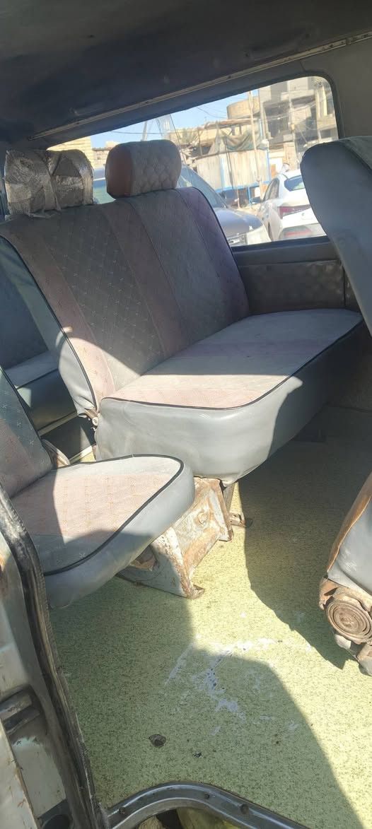 السلام عليكم كيه بسته موديل 94
رقمها ذي قار سنويه عضم عاج جديده 
دوشمه جديده تخم تاير جديد حداديه جديده 
محرك 3000 لا بخار ولا تنقيص كير حاويه جديد 
كهربائيات كلها شغاله برانكيتات جدد
اكسن ناعم سياره خير من الله 
جام كهربائي
ما بيها لا معجون ولا صبغ ما عدا الحزام
مكان الناصرية مركز المدينه 
سعر 35 وبيها مجال حك الجيه 
***********
