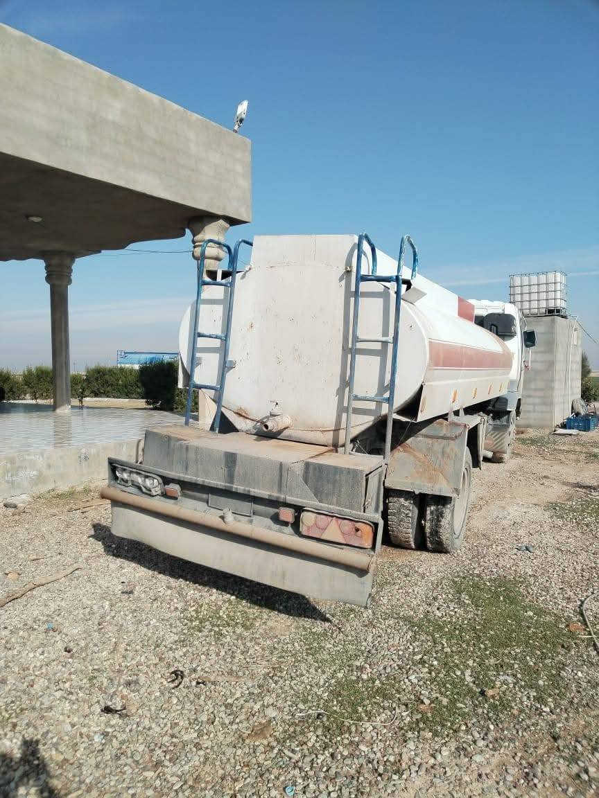 السلام عليكم للبيع تنكر ميتسيبوشي فوسو  سنوية بأسمي حمولة عشرة آلاف لتر كير ومكينة شرط لاصرف ولا بخار كهربائيات كلها شغالة إستفسار اكثر اتصل وادلل  *********** العنوان صلاح الدين تكريت
