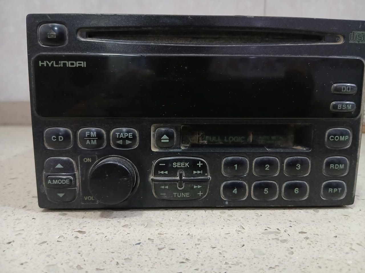 للبيع شاشة سيارة وراديو مسجل بالحله سعر الشاشه ٦٠الف والراديومسجل ٢٥الف وراديو مسجل برازيلي ١٥الف للاتصال بالرقم ***********
