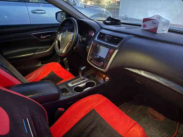 نيسان التيما لبيع فول موصفات رقم جديد سنويه جديد بسمي تخم تاير بصمه فتحة سقف ردار كامرا كوشن جلد محرك كير شرط سونار موجود مع صوار رقم مبايل *********** ابو سجاد عنوان طوز خورماتو سعر 128$بي مجال لطيبين
