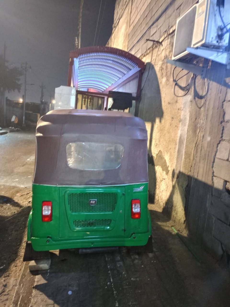 تكتك 22رقم بصره تكتك جاهزه العنوان بصره حيانيه السعر 7000 مستعجل على بيعه ***********
