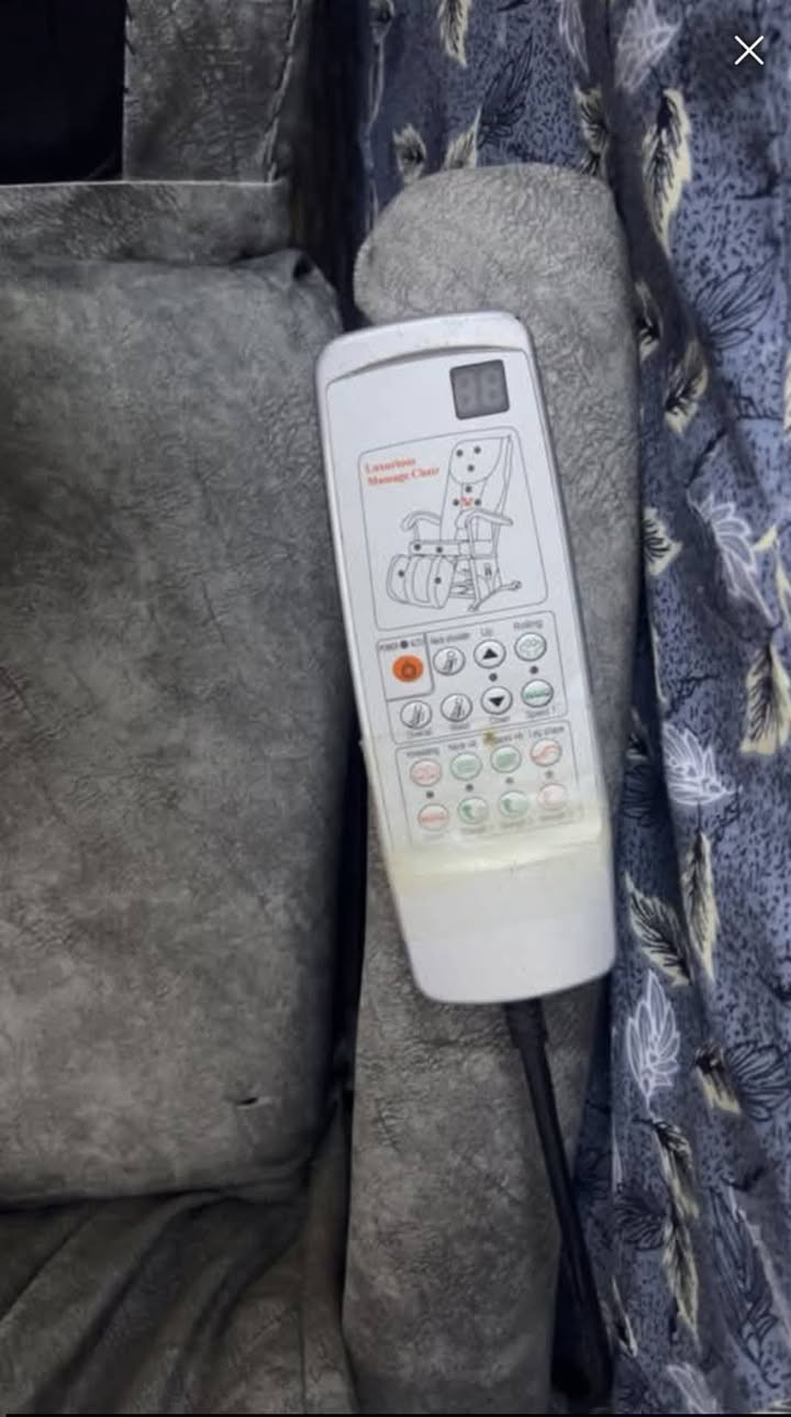 سڵاو ئەم کورسی مەساجە بۆ فرۆشتن هەموو کارەبایاتی ئیش دەکاتزۆر پاک و تەمیزە بۆهەر کەسێک قاجی یان پشتی یان شانو ملی دێشێت زۆر باشە خۆم ئستیفادەم زۆر لێکردووە بەس لەبەر بێ جێگایی دەیفرۆشم


**إذا كنت صاحب هذا الإعلان وتريد حذفه لأي سبب، رجاءا أرسل رسالة إلى الدعم الفني**