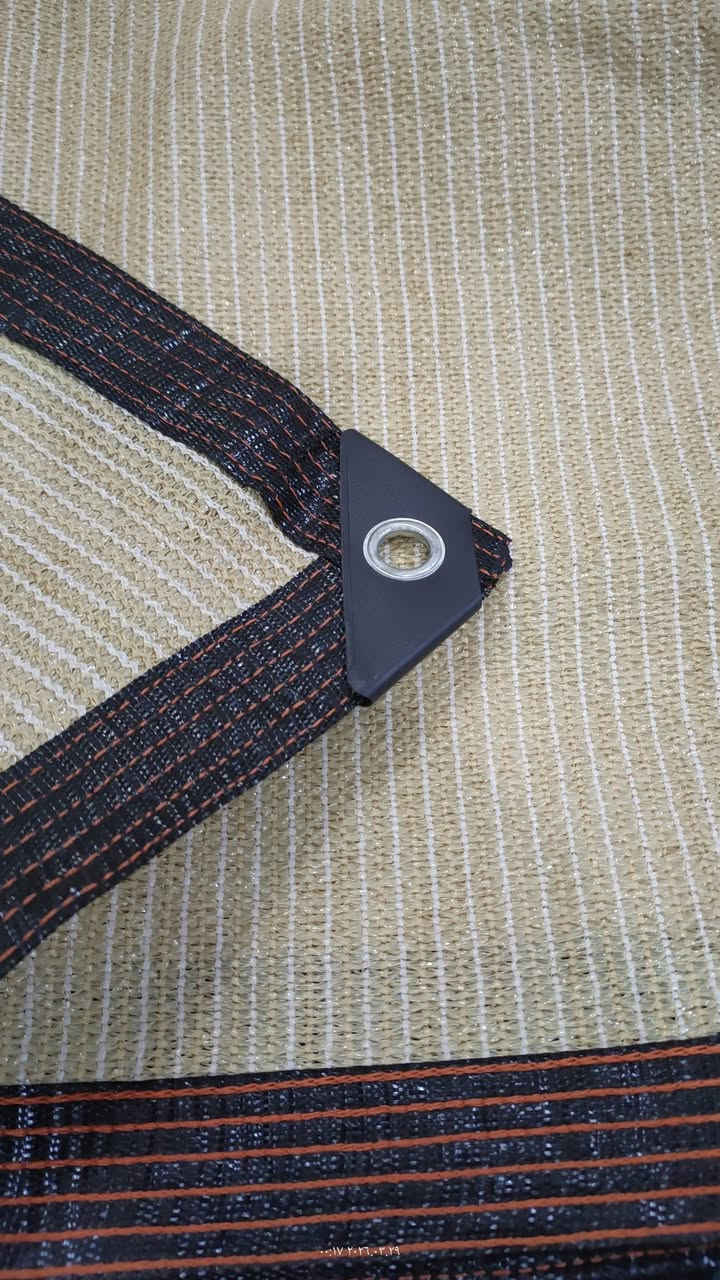 قماش تظليل يستخدم لتوفير الظل والحماية من أشعة الشمس في الأماكن الخارجية .
مصنوع من مواد متينة
سهولة التثبيت والتعليق
يسمح بمرور الهواء لتقليل درجات الحرارة
مناسب للحدائق ، الشرفات ، ومواقف السيارات لتوفير الخصوصية والظل . 
القياس 150 سم × 210 سم
متوفر قطعتين


**إذا كنت صاحب هذا الإعلان وتريد حذفه لأي سبب، رجاءا أرسل رسالة إلى الدعم الفني**