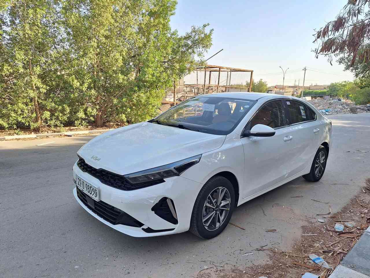 السلام عليكم للبيع بدون مرواس 
كي 3 2024 
مكفولة من الصبغ والتبديل فقط مكانين بارد زغار 
عداد المسافه 60 الف ، محرك 1500 دبل نوزلا 
فول مواصفات 
بصمه تشغيل ، بصمه ابواب ، شاشه كامره ، تتحكم ستيرن 
حساس خلفي أمامي ، كشنات جلد داخل لونين مميز
ويل كب ، مري اشاير بلمري ، ترحيب ، ويل كب 
رقم اربيل بأسم شركة وكالة او تحويل ماكو اشكال  

السعر 133 بيها مجال 
المكان النجف 

***********
