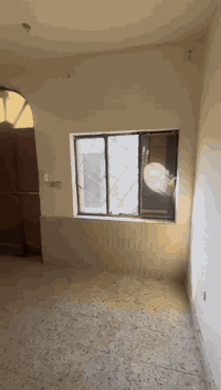 يا الله السلام عليكم
يوجد لدينا بيت 🏡 للايجار طابقين
المساحه : 100 متر قرب حسينيه الزهراء
محتوياته: 2 نوم ومطبخ وصاله وحمام وخدماته السعر 400 قفل 🔐 
للاستفسار: ***********
تصوير خاص
