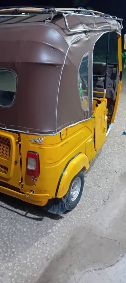 السلام عليكم 21 شهر 9 رقم بابل نكليزي محرك تجفيت شركه كشر نضيف شوفت عينك المكان القاسم  السعر ب 7 وبيه مجال بسيط ***********
