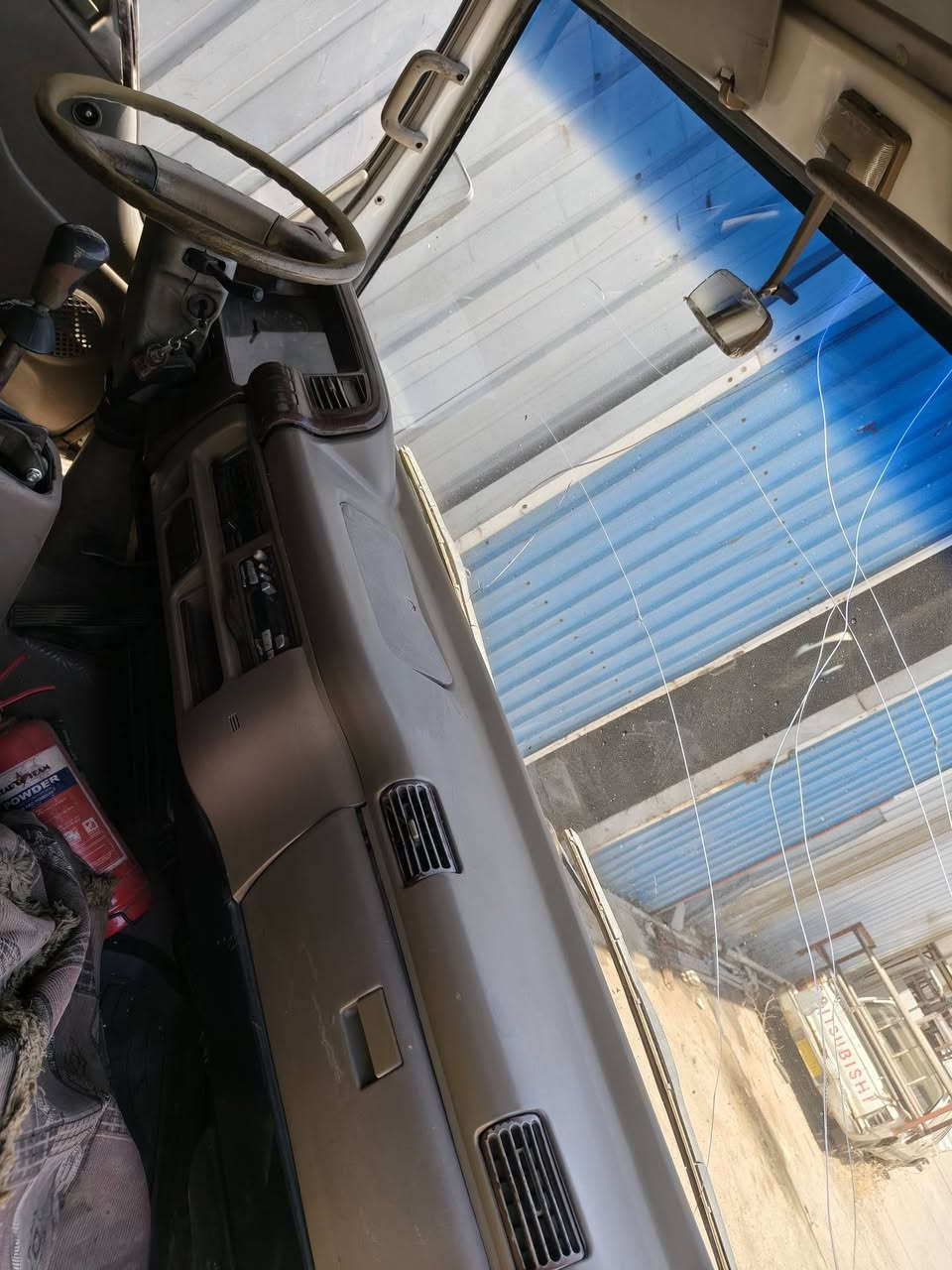 السلام عليكم يوجد سياره نوع جاك (jac) موديل 2008 كير محرك اكسل مكفول وضمان حمل 4 طن السعر 100$ وبيها مجال للاستفسار الاتصال على الرقم (***********)
