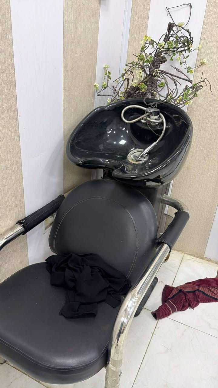 مغسله مع كرسي مال صالون للبيع العنوان دوانيه


**إذا كنت صاحب هذا الإعلان وتريد حذفه لأي سبب، رجاءا أرسل رسالة إلى الدعم الفني**