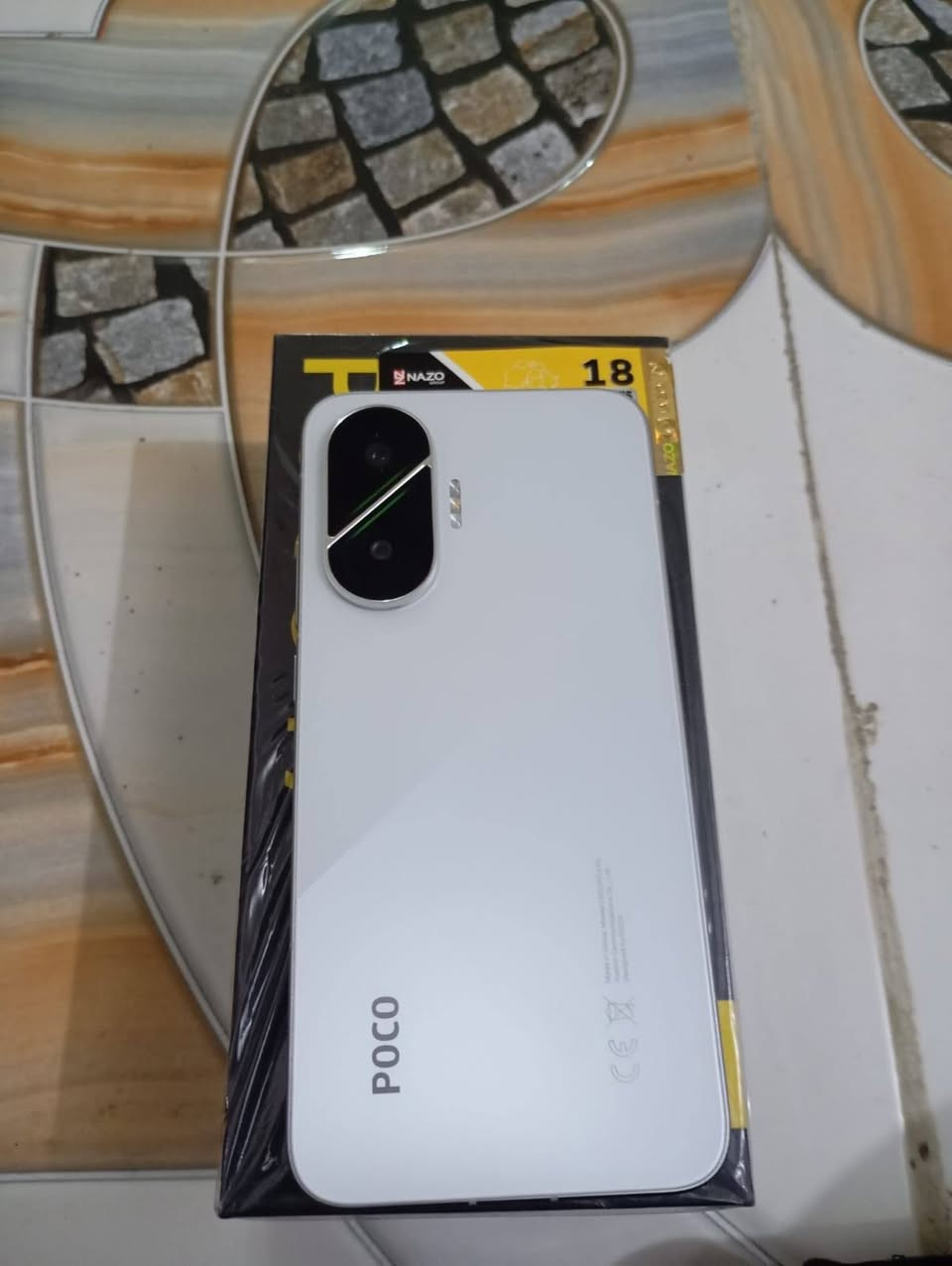 سلام عليكم 
Poco F7 
ذاكره/256
العشوائيه/12
المعالج/سناب دراغون 8s
البطاريه/ 6500 يعني انسى شي أسمه شحن
السعر/445 وبيه مجال


**إذا كنت صاحب هذا الإعلان وتريد حذفه لأي سبب، رجاءا أرسل رسالة إلى الدعم الفني**