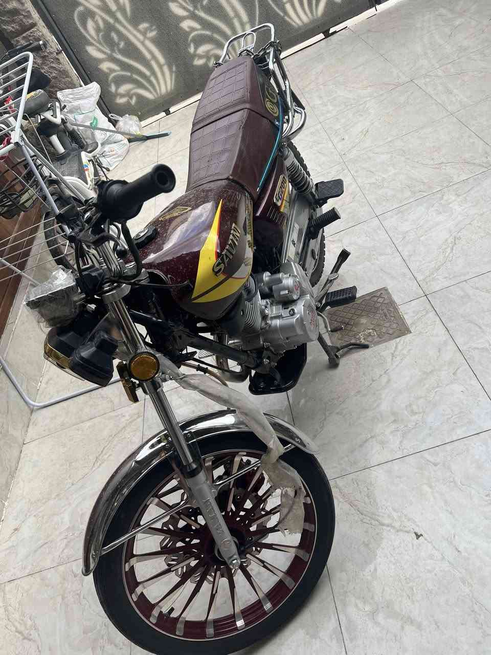 ‏أخوان دراجة كلش نظيف موعدها الزمان محرك 200 موديل 25 محرك بشرط ما بي أي عيب سعرها 700￼وبي مجال شي قليل رقم ***********
