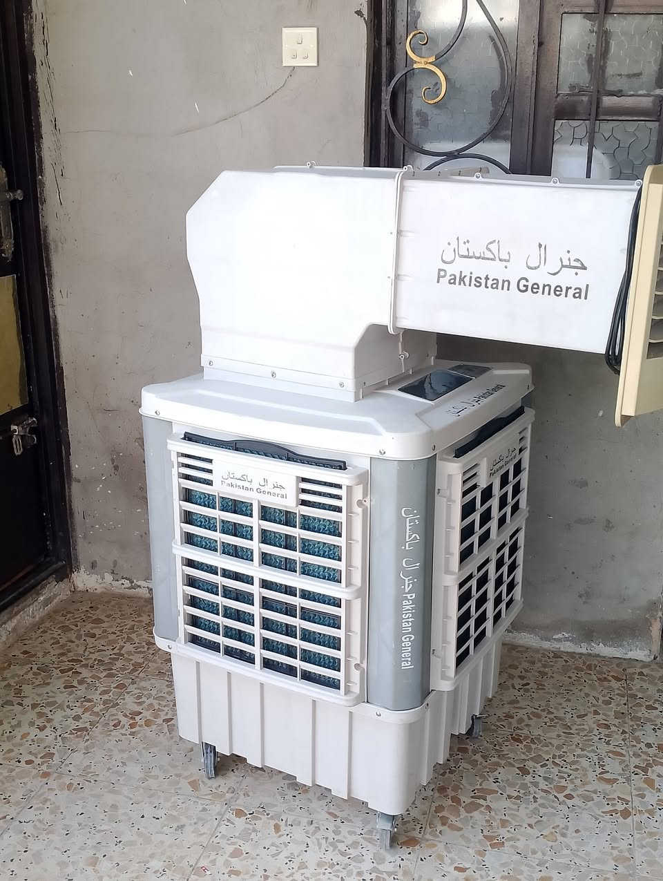مبردة دكت حجم 40  اصليه استعمال  يومين  فقط جديده مابيها اي ضرر ولا عطل ع الفحص  اليريدهه يراسلني خاااااص مكاني بغداد الأمين الثانيه


**إذا كنت صاحب هذا الإعلان وتريد حذفه لأي سبب، رجاءا أرسل رسالة إلى الدعم الفني**