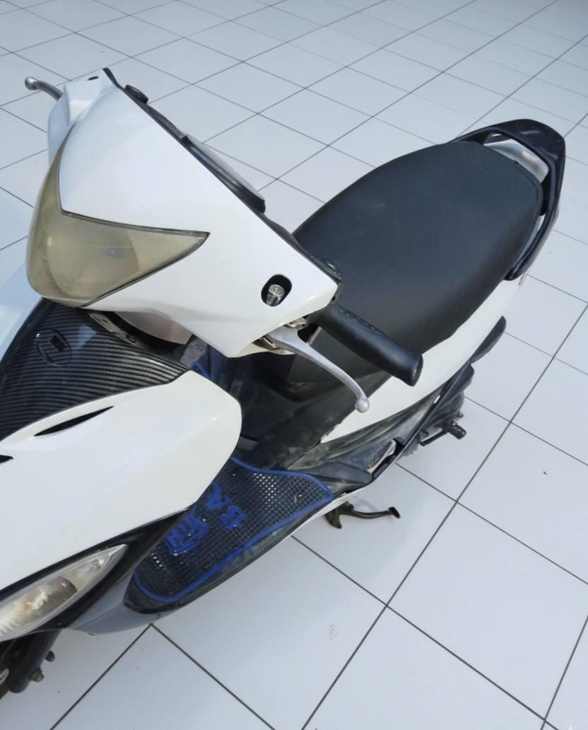 جي فور جاهزه من طول لطول مامفتوحه كلشي شغال ناعمه خرسه تخبل سعر 450 وبيها مجال بسيط


**إذا كنت صاحب هذا الإعلان وتريد حذفه لأي سبب، رجاءا أرسل رسالة إلى الدعم الفني**