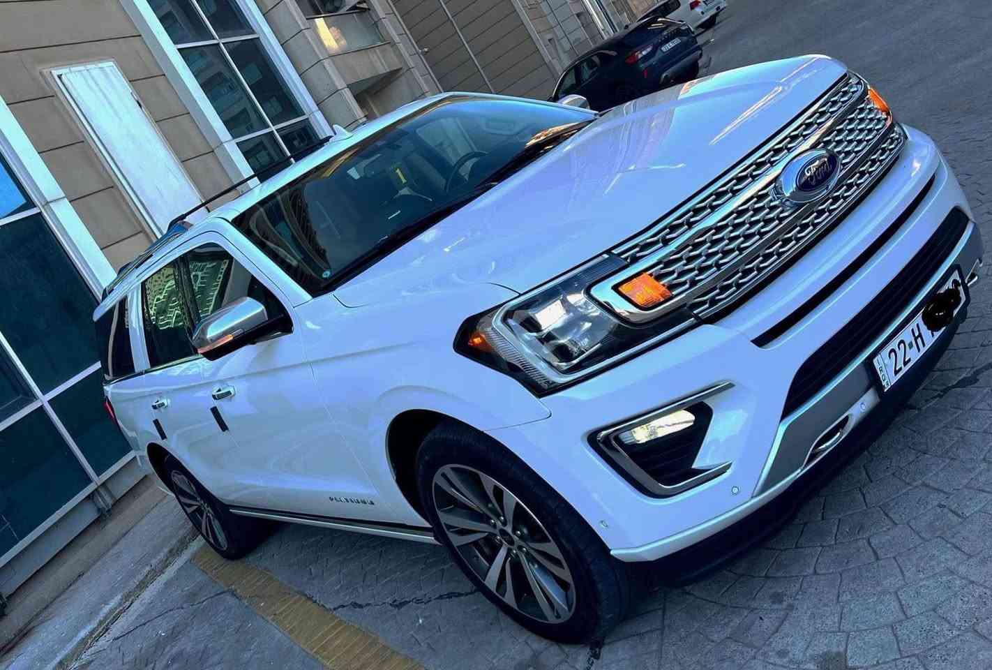 فورد اكسبديشن MAX 2021 بلاتينيوم فوووول
الفووول مواصفات للاخير

المواصفات …طبعا لا تعد لكن راح اذكر بعضها السيارة بلاتينيوم يعني اعلى فئة 

بانوراما …رادارات امامي وخلفي وجانبي … 

قيادة الية …حساسات امامي خلفي …

5  كاميرات …كشنات جلد 7 راكب كشن سايق والي بصفه مساج طبعا كشنات تدفئة وتبريد امامي وخلفي كشنات خزن وجميع الكشنات كهرباء امامي وخلفي ووسط ….

باب خلفي كهرباء ….

5 بصمات ابواب وتشغيل وشغال عن بعد ..مري متحركة …

اللايت نظام الاوتو يعني يشغل عالي ناصي حسب السياقه ….

دواسات كهرباء تنفتح بفتح الابواب … 

شاحن موبايل وايرليس … سويجات ٢ بلادي مع السيارة 

شاشة اوبشنات كثيرة جدا جدا 

والكثير من المواصفات الاخرى والحديث يطول 

محرك 6 V توربو طبعا للامانه بيه مشي وسحب ونعومة وهدوء وعزل لايوصف واقتصادية جدا جدا 

الكير 10 نمر 

السعر : 380 ورقة وبيها مجال 

كلين تايتل مرفق تقرير كارفاكس مع السياره وكذلك رقم الشاصي ايضا للتأكد كفالة عامة حتى الدعاميات بلا صبغ 

موقع السيارة / بغداد / رقم اربيل الجديد 

ملاحظه / مرفق تقرير كارفاكس مع رقم الشاصي بالاعلان وكذلك يوجد عندي فديو كامل للسياره من الخارج والداخل 

رقم صاحب السيارة 

‏ ***********
‭0772 617 9434‬
