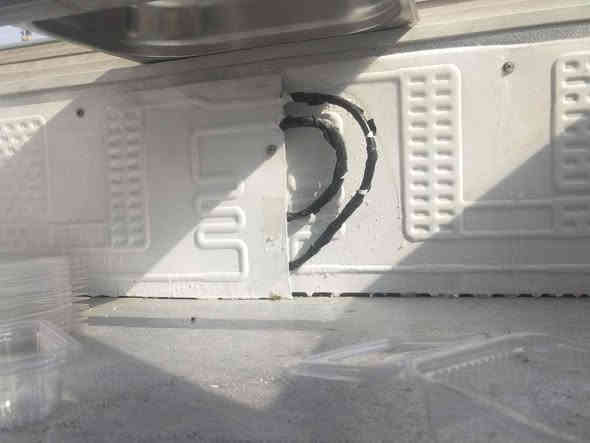 معدات مطاعم
1- براد مقبلات السعر ٢٠٠ وبي مجال شغال ثلج شرط الفحص وكدام عينك
2- تنور غاز السعر ١٨٠ وبي مجال
3-عجانه 25 كيلو السعر ١٧٠ وبيها مجال
للاستفسار أكثر الاتصال على الرقم التالي:
*********** موصل
