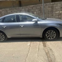 بي واي دي دسترويل شاشه قلاب و داخل ابيض رياضي و باقي موصفات معروفه مود...