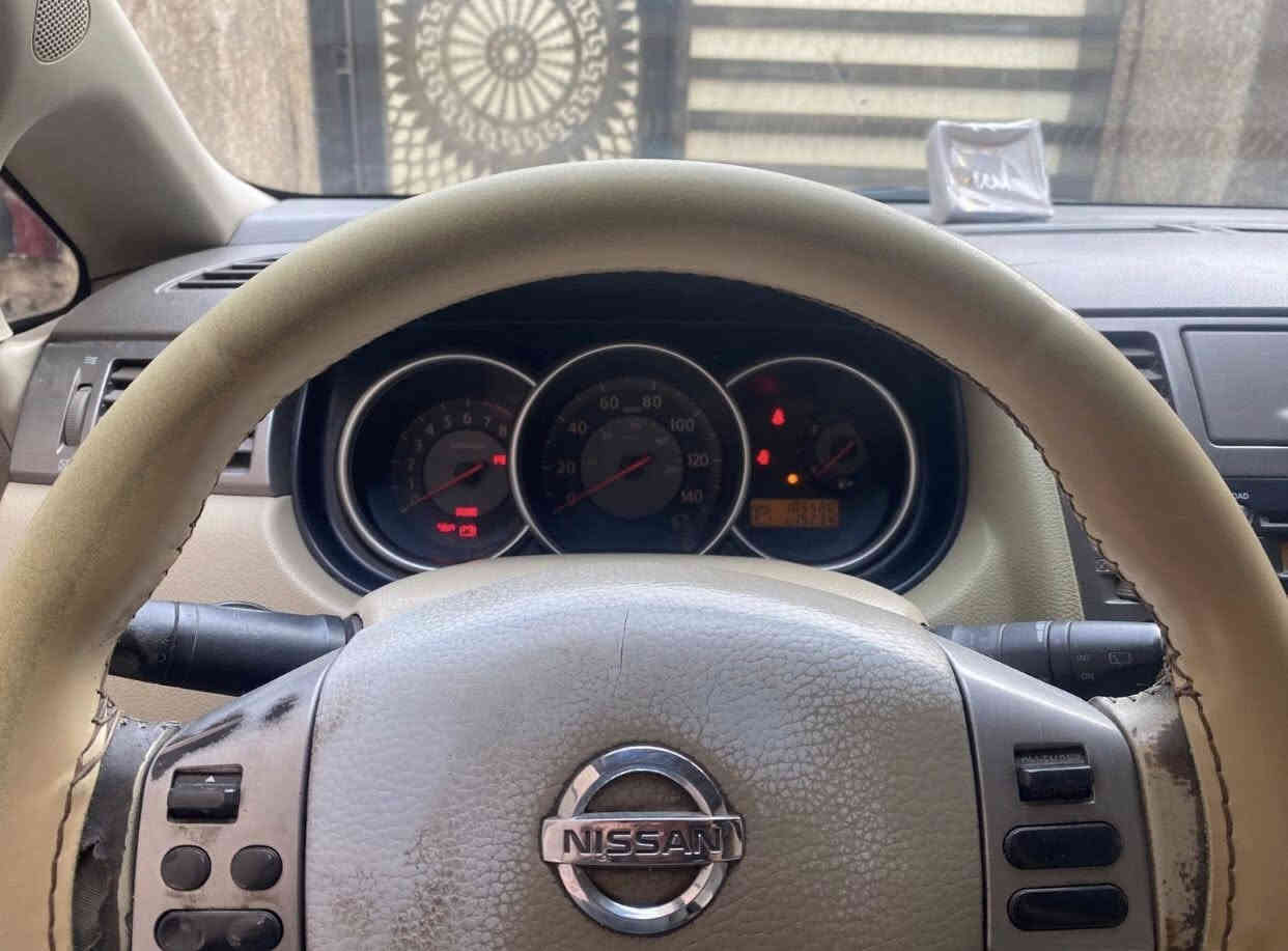 السلام عليكم نيسان تيدا موديل 2007 صبغ 3قطع  السياره ماشيه 105 محرك كير مبدالات جدد تبريد شغال مشط استيرن جديد السعر 70 الهاتف *********** مكان السياره بغداد
