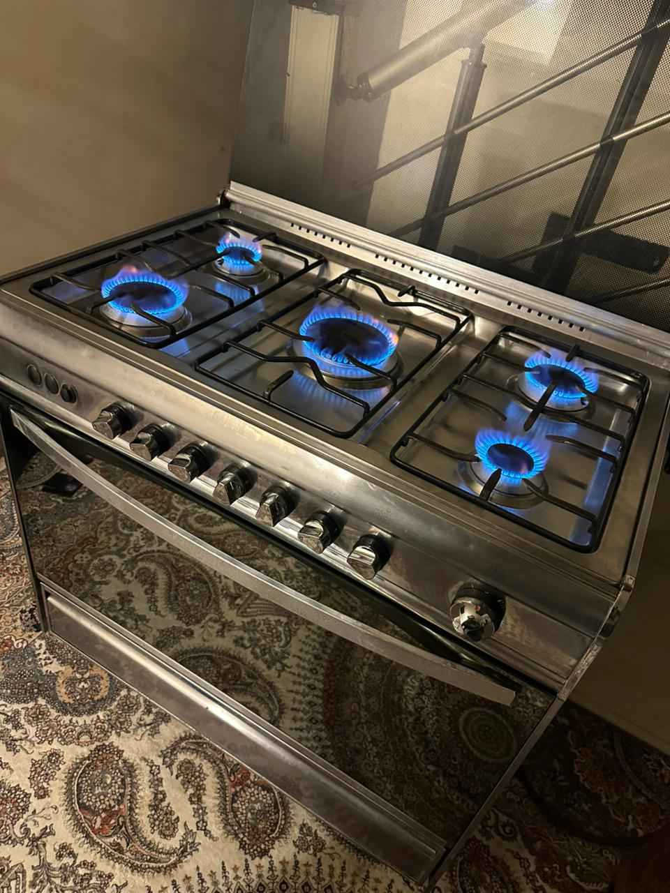 طباخ مستخدم نضيف ب 240 او مراوس ب 4 عيون مقابل فرق ويكون نضيف بغداد, العراق


**إذا كنت صاحب هذا الإعلان وتريد حذفه لأي سبب، رجاءا أرسل رسالة إلى الدعم الفني**