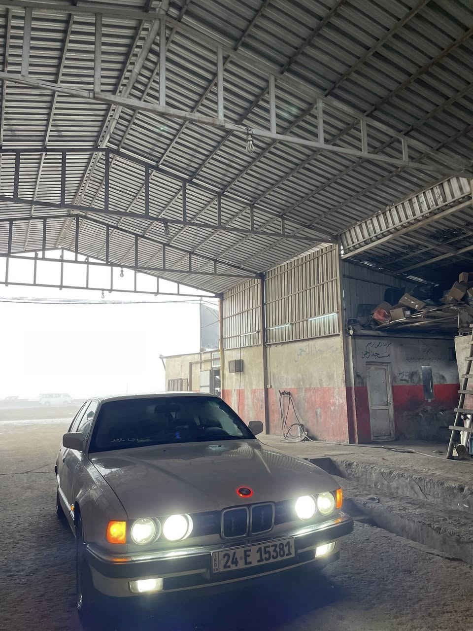 من رخصه صاحب الكروب
بي ام دبليو. 735 كير ومحرك بشرط نضافه فول مابيها اي نقصر وايرمنيه. كلو جديد سياره بدون صبغ بدون  دعم بيها نقص. واحد اي هو اكسنها برادله تبديل طخم تايات جديد تبريد تدفئه كلو شغال ***********. عل واتساب هم متواجد مكان السياره دهوك السياره عليها غرامه 120 ألف فقط تنزل من سعرها السعر 65 $ وبي مجال للطيبين
