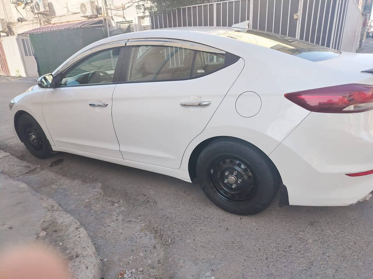 النترا 2017 وارد امريكي حادث جاملغ وبنيد وبيها تصليح شي قليل بل لغد مكينه وكير صدر كله كفاله رقم بغداد بسمي مواصفات عاديه السعر 105 وبيها مجال المكان بغداد طوبجي ***********
