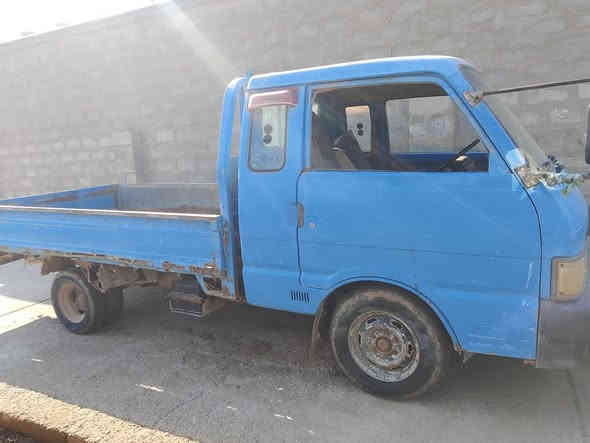 السلام عليكم كيا حمل موديل 93 كير  بس الثالث يفلت اكسن نظيف محرك بي خير تبخير قليل كلش سياره مثل ما واضحه بل صوره 
سياره كوم حديد اتكفل سرقه وعشاير 
السعر 27 ورقه وبيها مجال قليل مكاني حدود بغداد واسط قرب سيطرت الج الاتصال ***********
