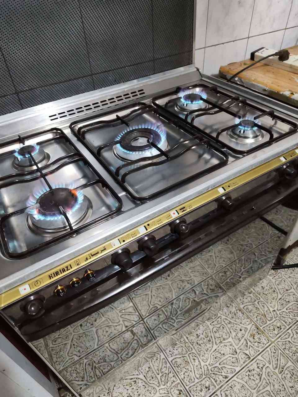 طباخ كريازي مصري 5 عيون نار زركه وعاليه غاز وكهرباء  شغال جداحه شوايه كلوب فرن بلادي سعر 290وبي مجال العنوان الدوره


**إذا كنت صاحب هذا الإعلان وتريد حذفه لأي سبب، رجاءا أرسل رسالة إلى الدعم الفني**