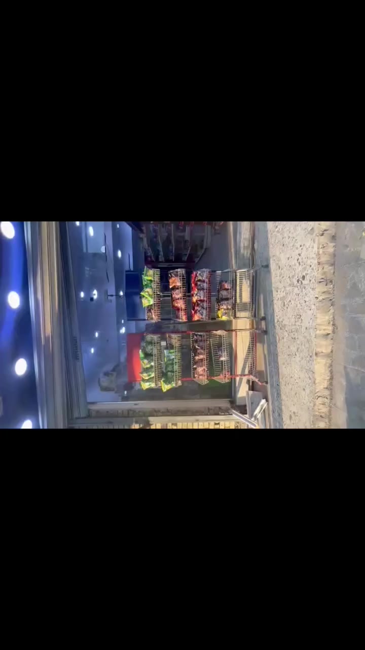 أسواق للبيع بسعر مناسب ومكان استراتيجي
بصفه فرن صمون ومقابيلة مدرسة 
العنوان بغداد الشعلة قرب مدرسة طارق بن زياد
للاستفسار التواصل واتساب ***********
