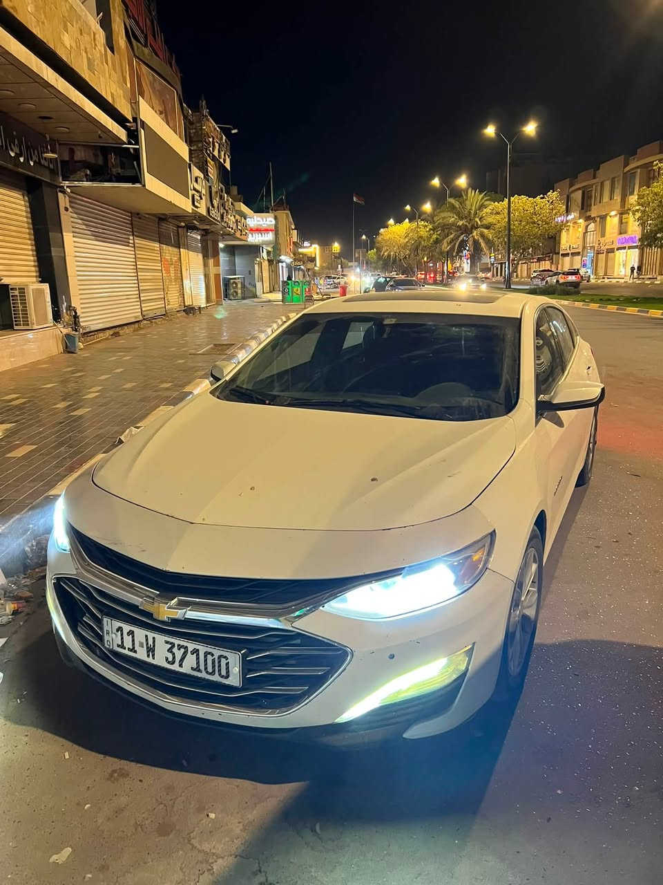 السلام عليكم 
للبيع ماليبو موديل 2019 LT2 وارد امريكي 1500 تيربو رقم بغداد 
فول مواصفات 
فتحة طكتين
٤ بصمات 
تبريد قطعتين 
تبريد و تدفئة بالكراسي 
شاشه كار بلي 
نظام اوتو ستوب 
منظومة لايت زنون
فيت بم جديد اصلي وكالة 
و باقي الموااصفات المعروفه
گير و مكينة كفالة و مسويلها ادامة كاملة  
السيارة حادثه بامريكا فقط بنيد مبدل نفس اللون  و بارد بالجنطة جوة الرقم ع كد شبر لغود و شواصي كفالة من الشخط
و صور الحادث بالمنشور 
و بالعراق بيها بارد بسيط هم ع كد شبر ب٣ مكانات و عندي الها سانورات عدد 2 
السيارة خير من الله و مابيها نقص برغي فقط الحدادية الامامية نسبة 70 بالمية
- مكان السيارة بابل مركز الحلة
اي استفسار ***********
