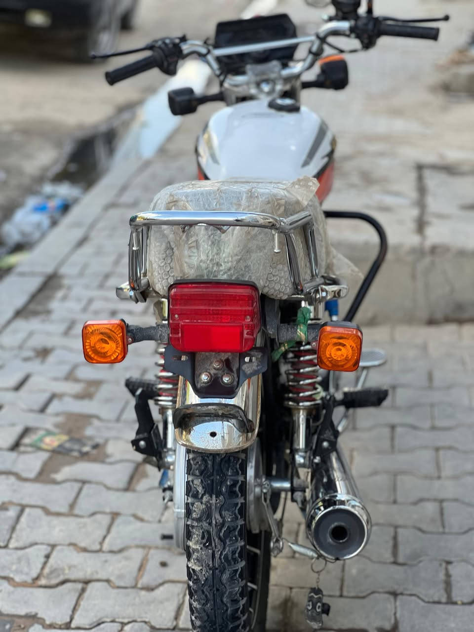 دراجه ستيفان 5 قير 

موديل 23 ما مفتوح ولا ملعوب بيها 
 
عداد الكتروني  كهربائيات نقره سلف 

الى اكو اربعه قير مراوس ثانويه رقم 

راس براس بس كون دراجه نظيفه


**إذا كنت صاحب هذا الإعلان وتريد حذفه لأي سبب، رجاءا أرسل رسالة إلى الدعم الفني**