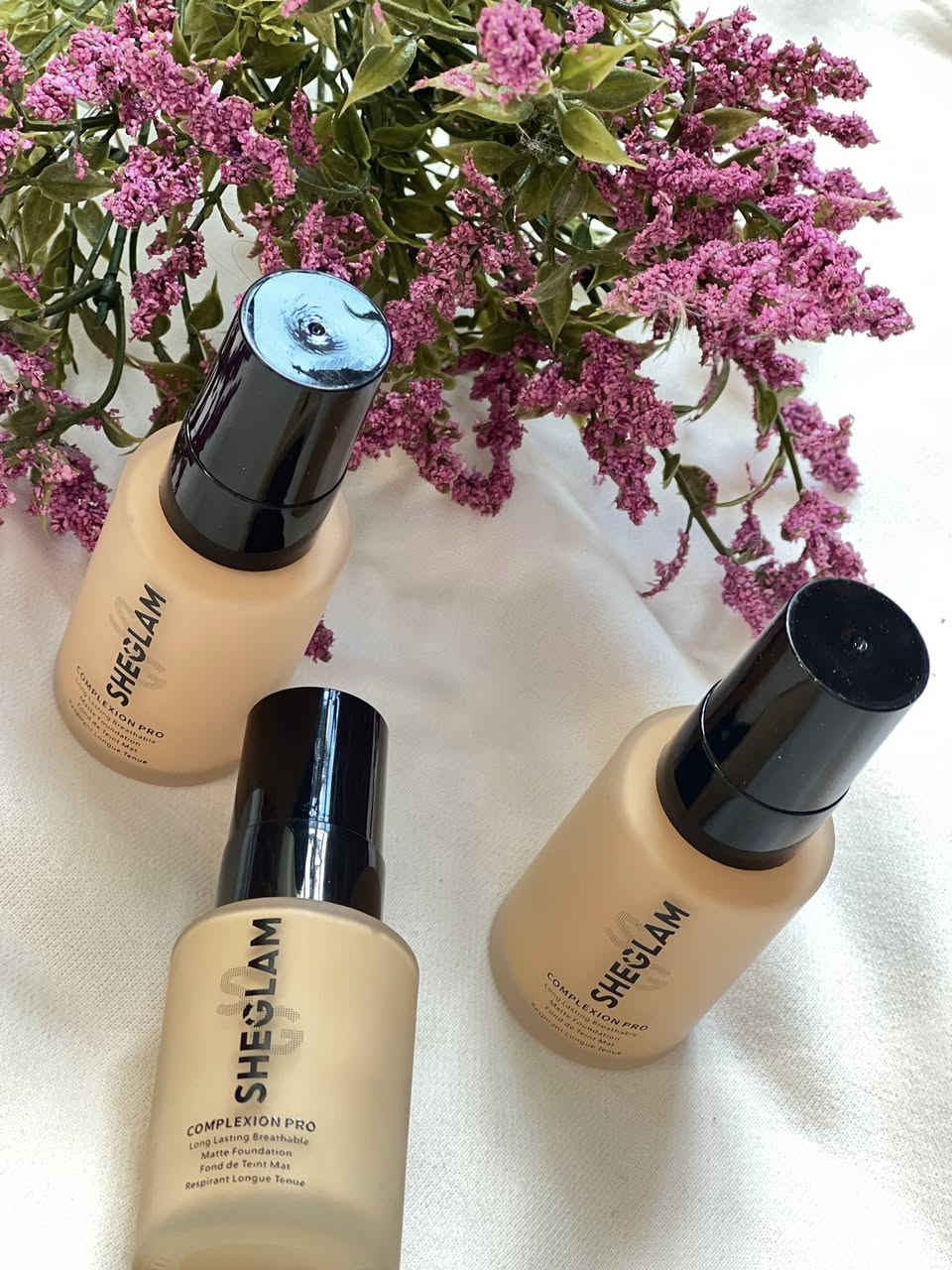 متوفر لدينا كل ماتحتاجه المرأة للعنايه بالبشرة والجمال وبأسعار مناسبه جدا ويوجد ايضاً بكجات عناية بالبشرة من اورديناري وغيره ويوجد توصيل مجاني للطلبات الي تتجاوز 35 
للتواصل على الخاص او الواتساب ***********
