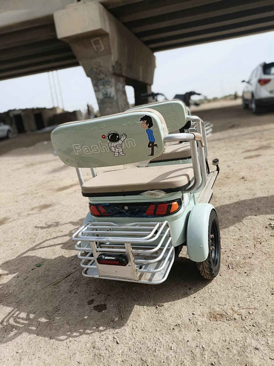 للبيع دراجه شحن
استعمال شهر 
جديده كلش 
البيع عدم الرغبه 
السعر 900والله بلاش خساره 
مكاني ديوانيه  قظاء الشنافيه 
***********
