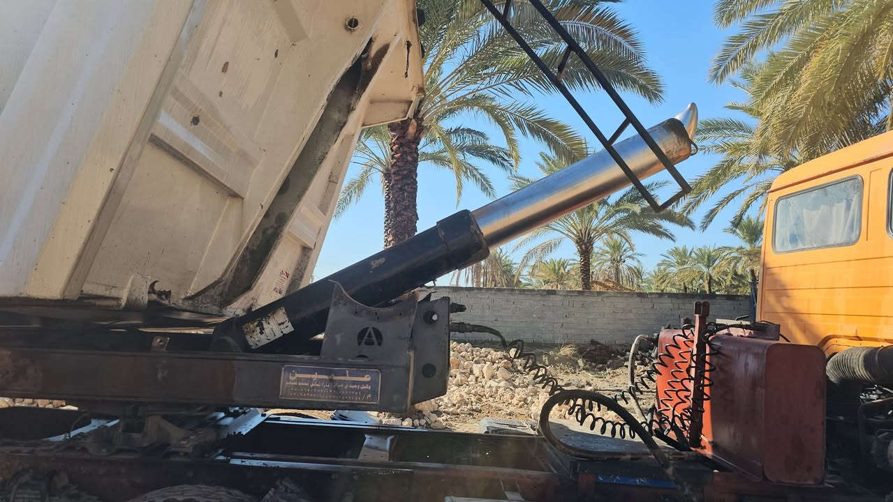 للبيع عربانة انكلبت شي قليل متاثر بيها الله يحفظكم حلالكم تنباع 3 دنكير بدون تاير فقط حديد 3 دنكير
***********
***********
