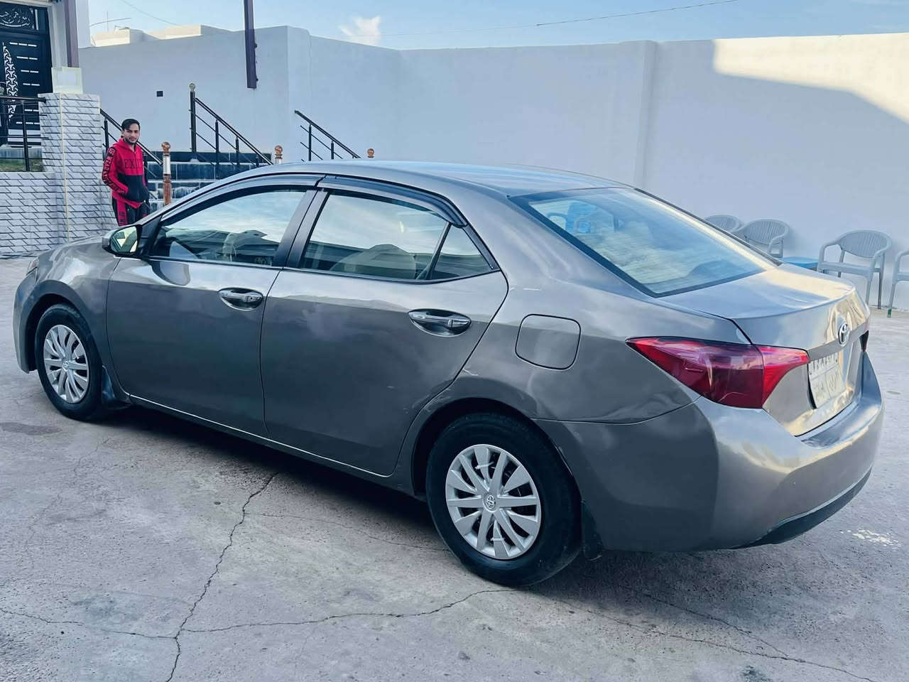 للبيع كورلا موديل 2016 رقم سليمانيه شرط التحويل السياره بيه صبغ مكانات اقل الحزام وابيع حزام شرط الكص شواصي سليمه السياره كير ومحرك بشرط السياره تخم تاير صدر تبريد تدفأه دوشمه كهربائيات كله جديد السياره جديده مال جناي السعر 111 للإستفسار الاتصال على هاذه الرقم *********** العنوان كركوك الحويجه العباسي قريه العيون واذا مقدمه زينه هم يرهم
