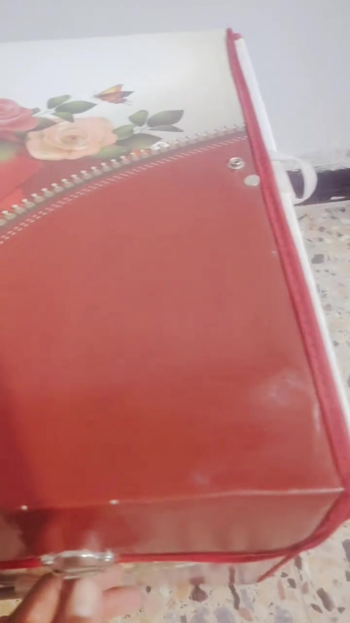 سلام عليكم دوشك مال جربايه ونزله مستعملات قليل ثنينهم ب١٠٠ قفل ***********
