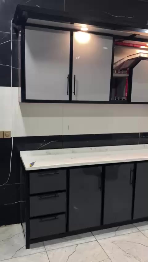 عمل المنيوم مطابخ محجرات درج ابواب شبابيك
للاستفسار ***********
